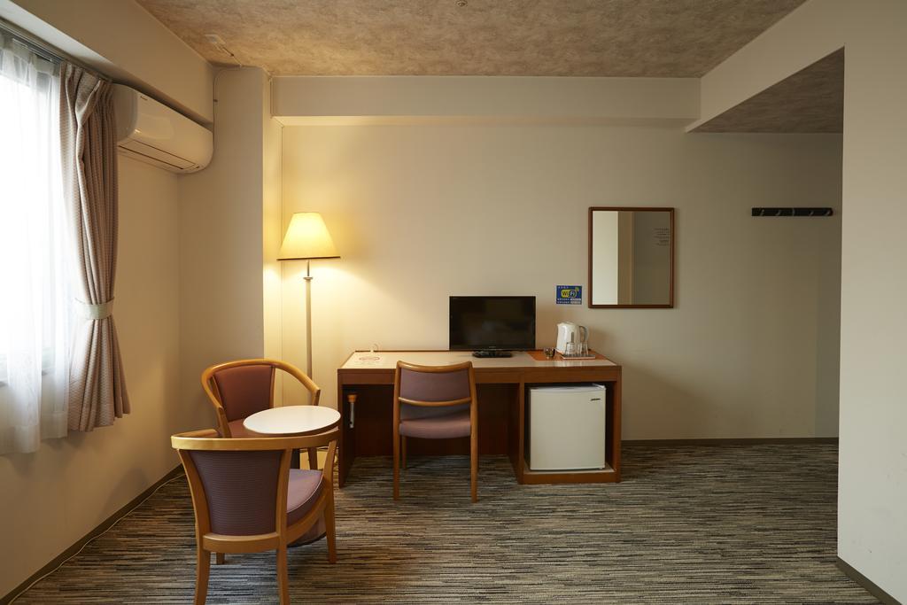 Quincy'S Inn Toyohashi Exterior foto